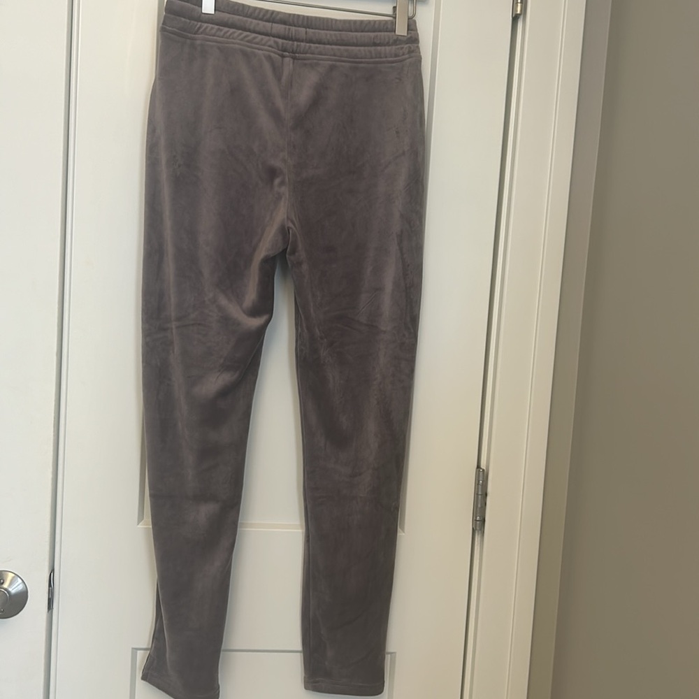 Super soft brand new with tags Ugg sweat pants - Picture 4 of 4